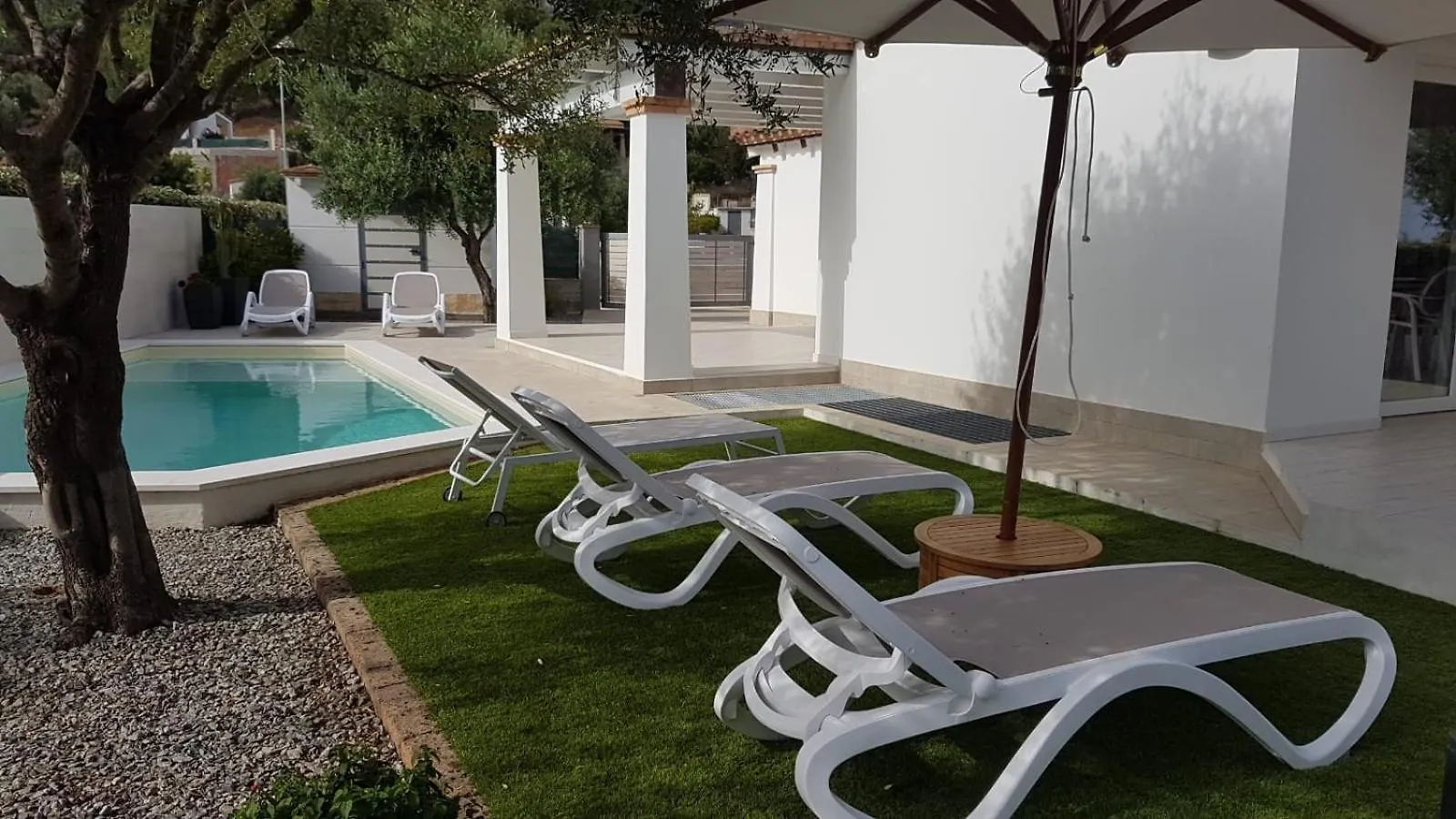 Villa Ilaria Con Piscina Privata A 350 Mt Spiaggia Di Sabbia Tertenìa